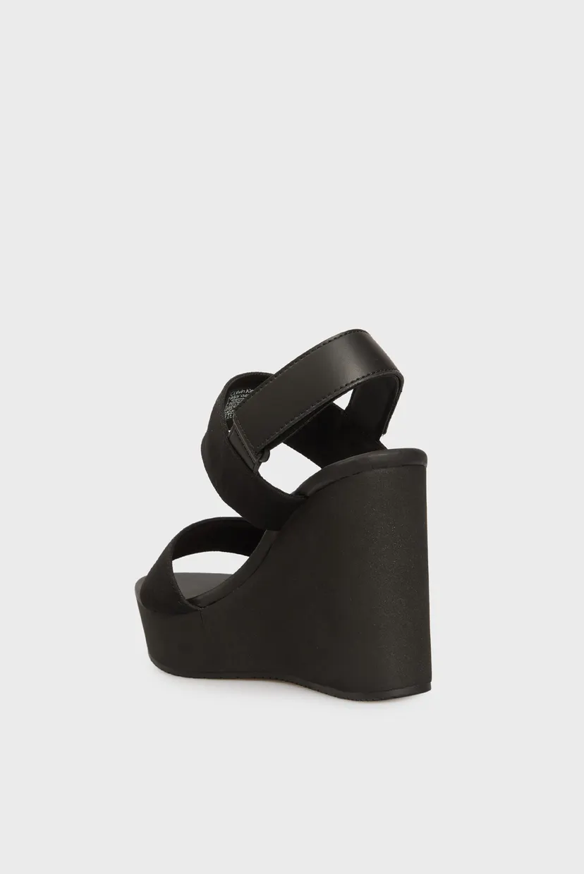 Женские черные босоножки WEDGE SANDAL WEBBING IN 4
