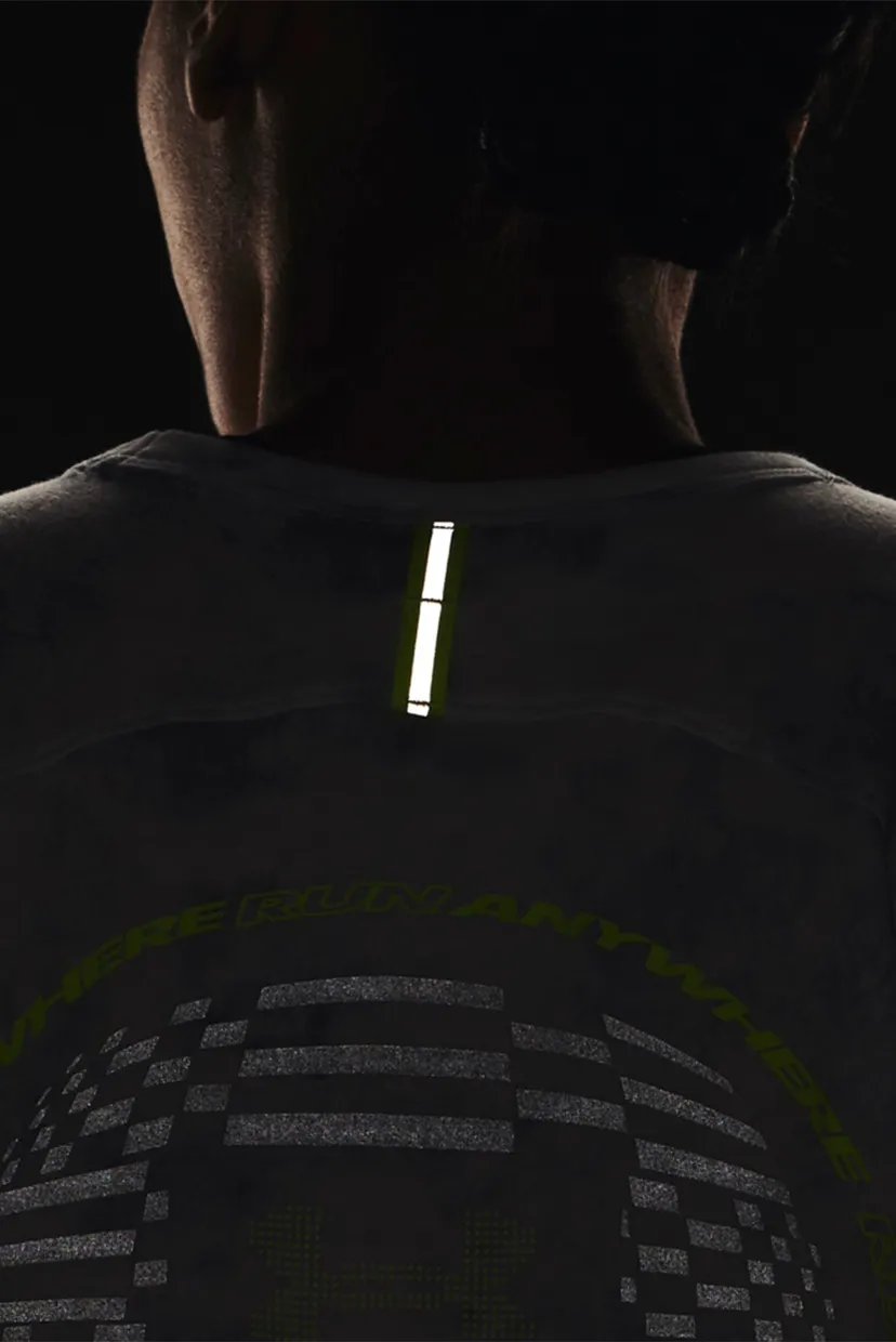Футболка UA Run Anywhere Graphic SS 4
