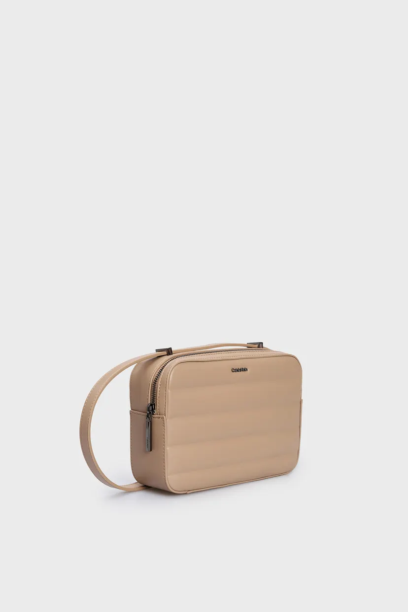 Женская бежевая сумка LINE QUILT CAMERA BAG 3