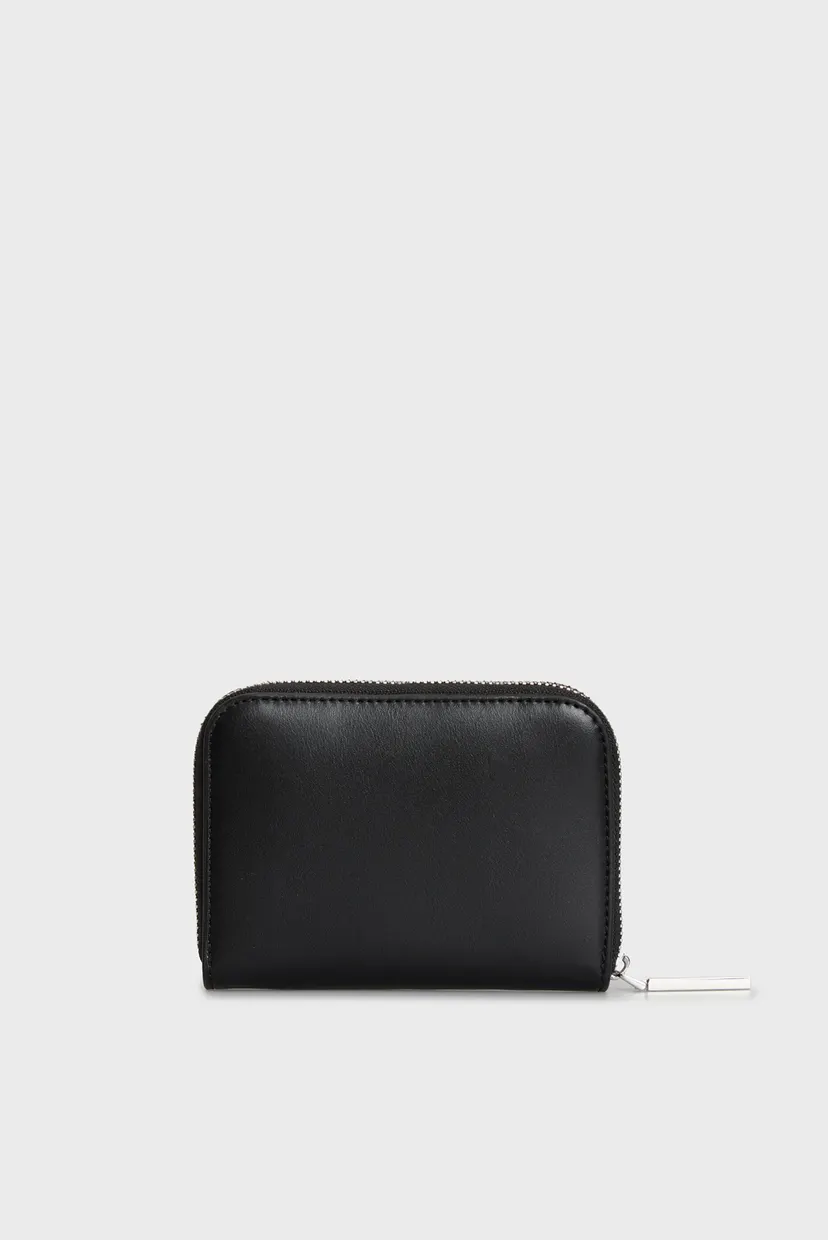 Женский черный кошелек EMBOSSED LOGO ZIP MD WALLET 4