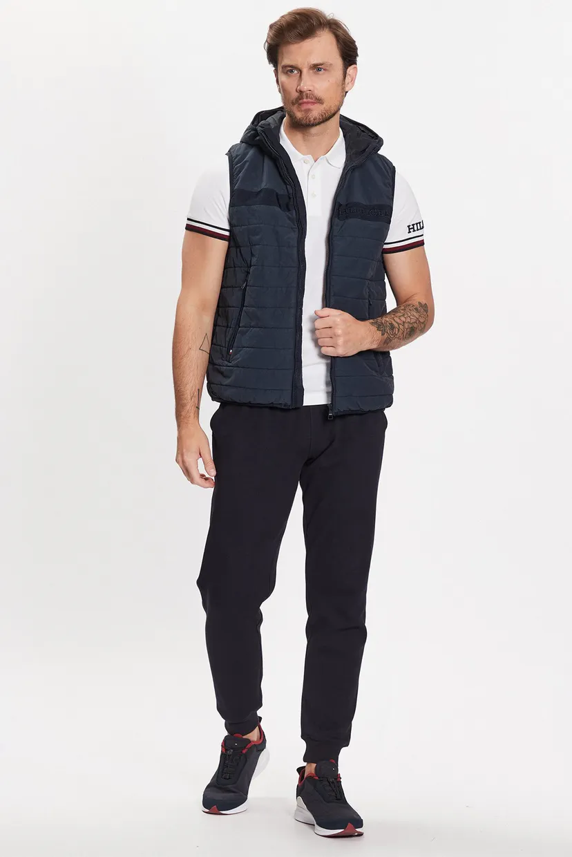 Жилет GMD HOODED PADDED VEST 3