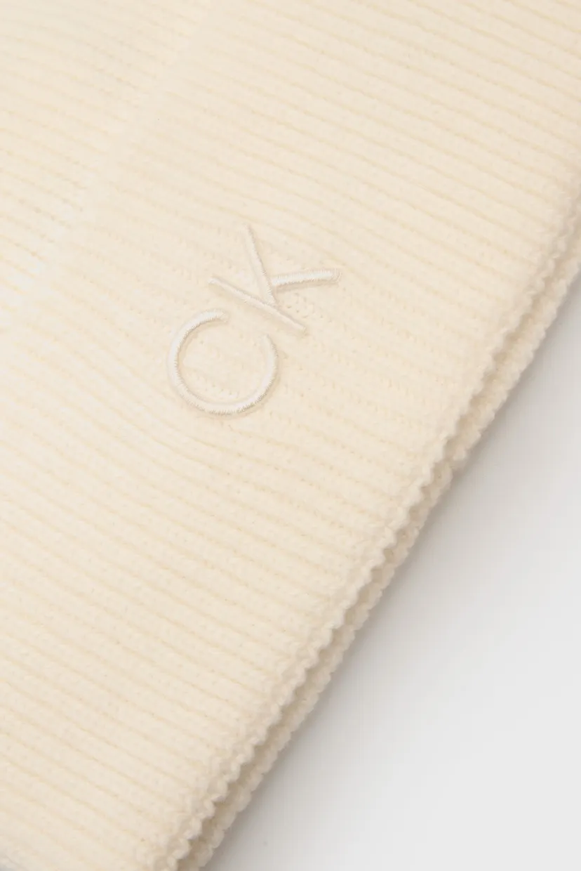 Женская белая шапка CK EMBROIDERY FINE RIB BEANIE 3