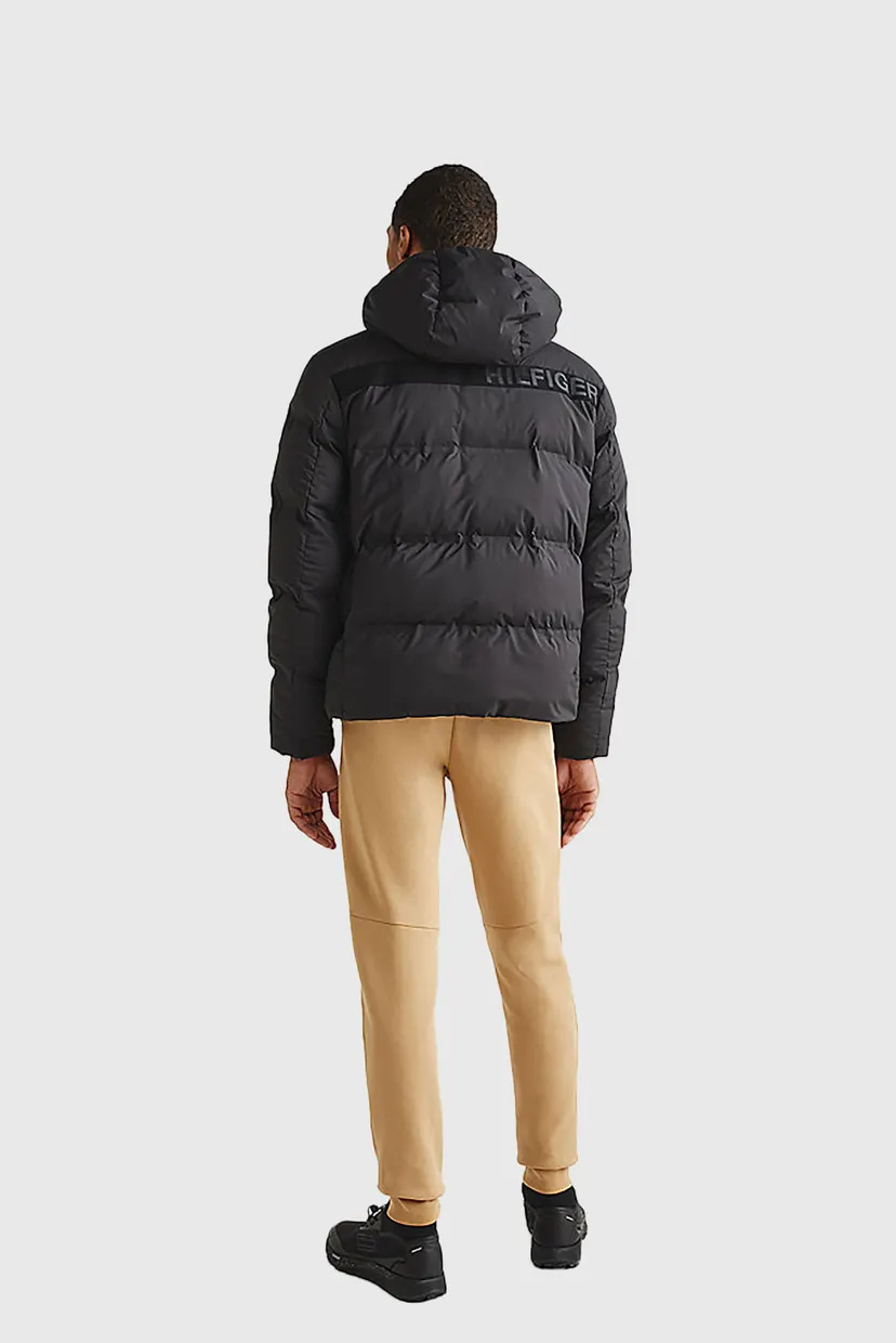 Куртка зимняя TECH ESSENTIALS PUFFER 3