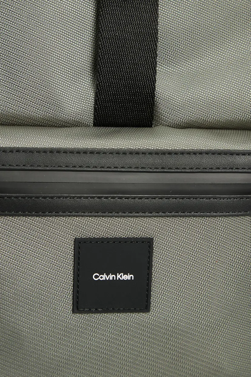 Мужской оливковый рюкзак CK ESSENTIAL FOLDED BP 5