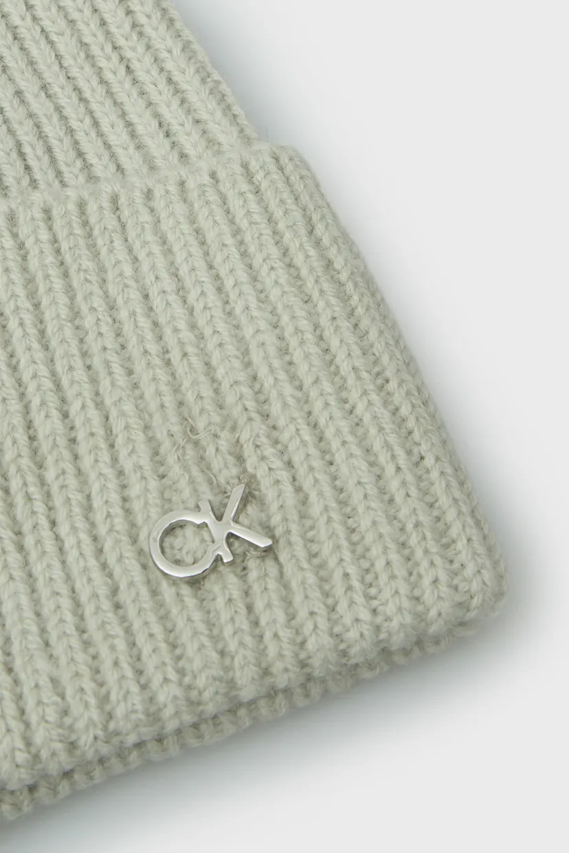 Женская серая шерстяная шапка CK METAL CHUNKY RIB BEANIE 4