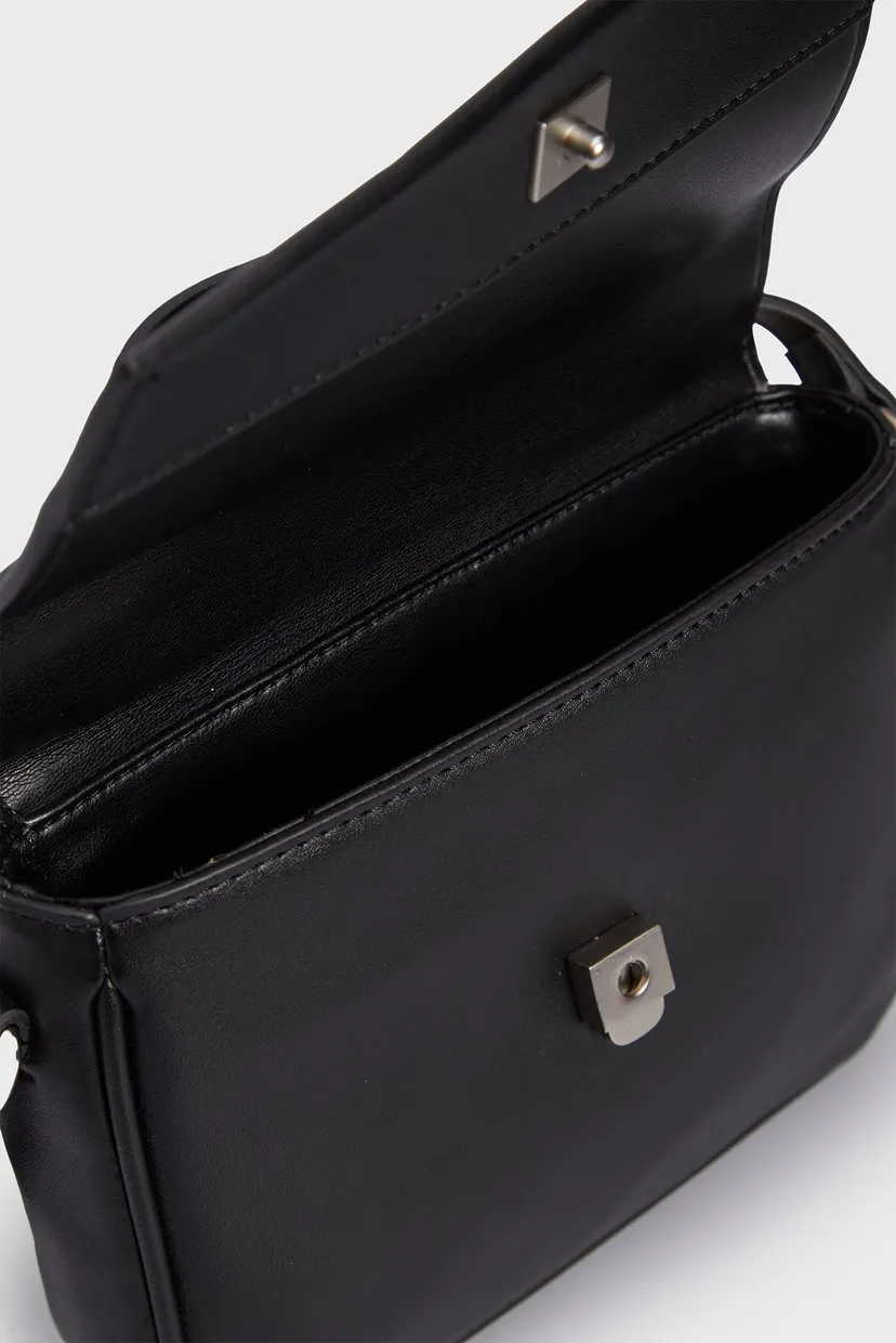 Сумка SCULPTED BOXY FLAP CB20 MONO 5