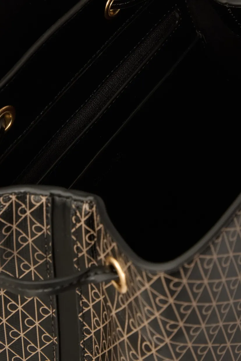 Рюкзак EMBLEM AOP FLAP BACKPACK 6