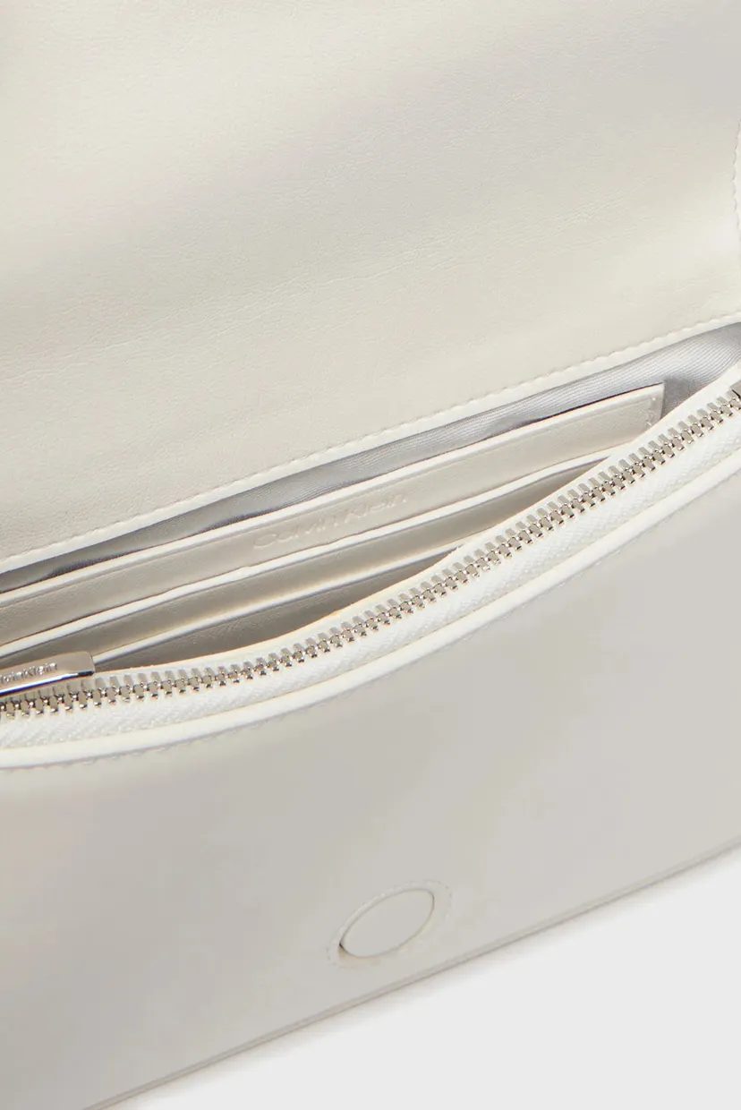 Сумка CK CURVED WALLET ON CHAIN 5