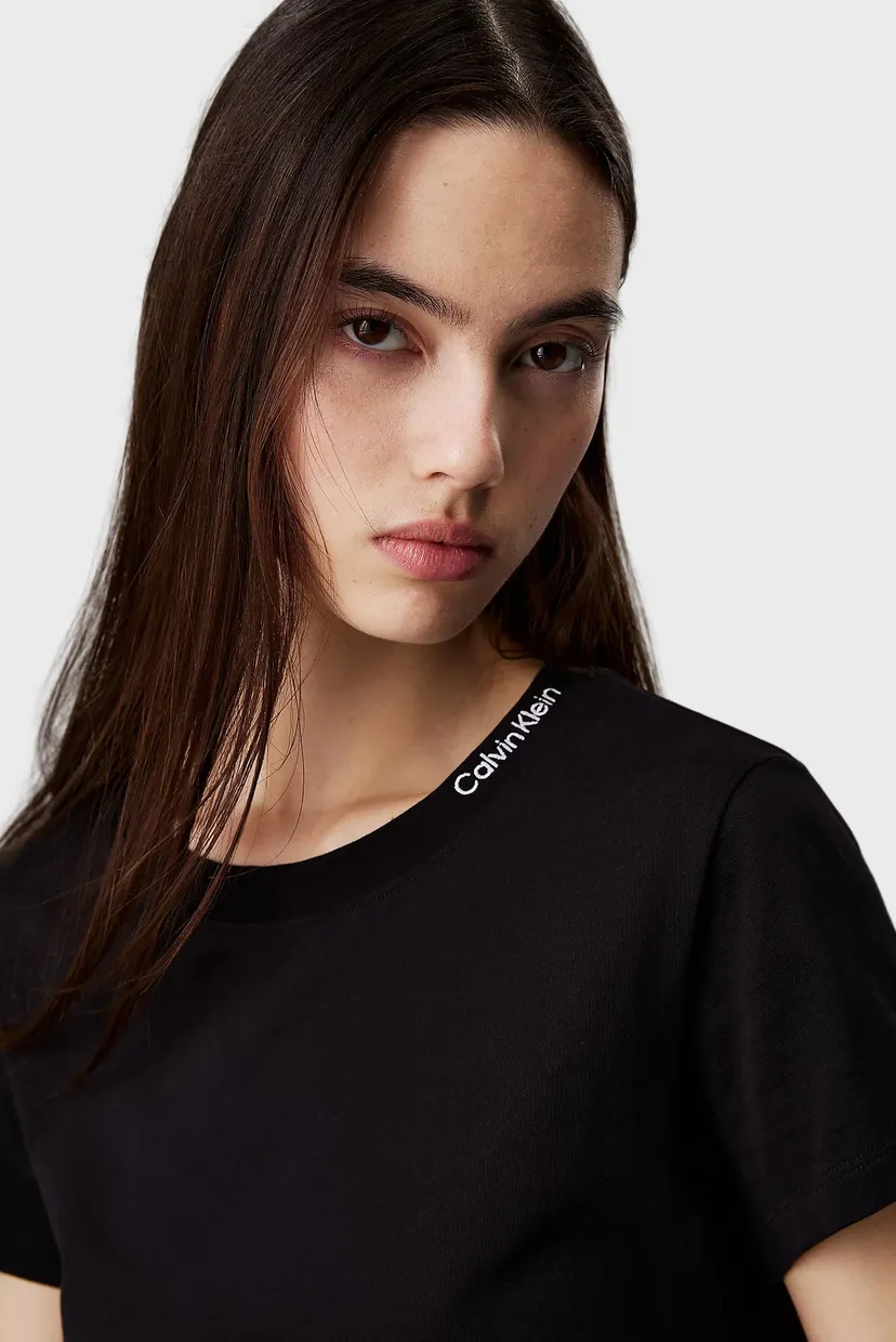 Женская черная футболка LOGO NECKLINE 4