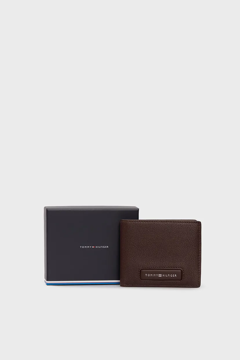 Мужской коричневый кожаный кошелек TH MONOGRAM MINI 5