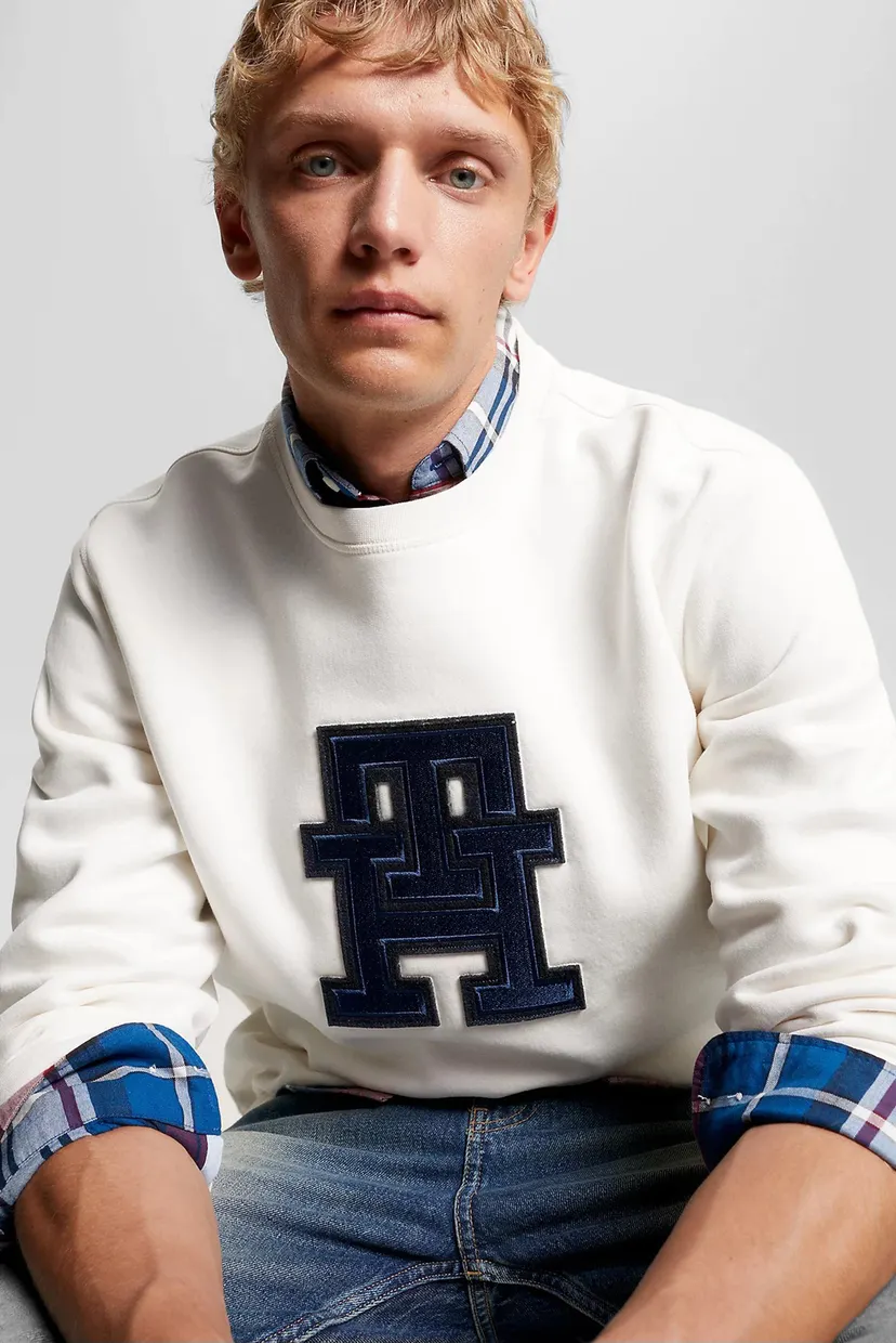 Свитшот MONOGRAM APPLIQUE CREWNECK 4